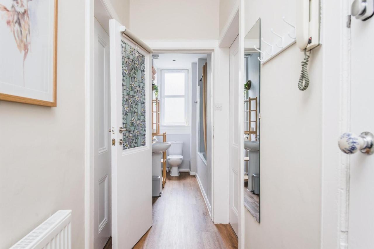 New Sleek 1Bd Edinburgh City Centre Stay Exteriör bild